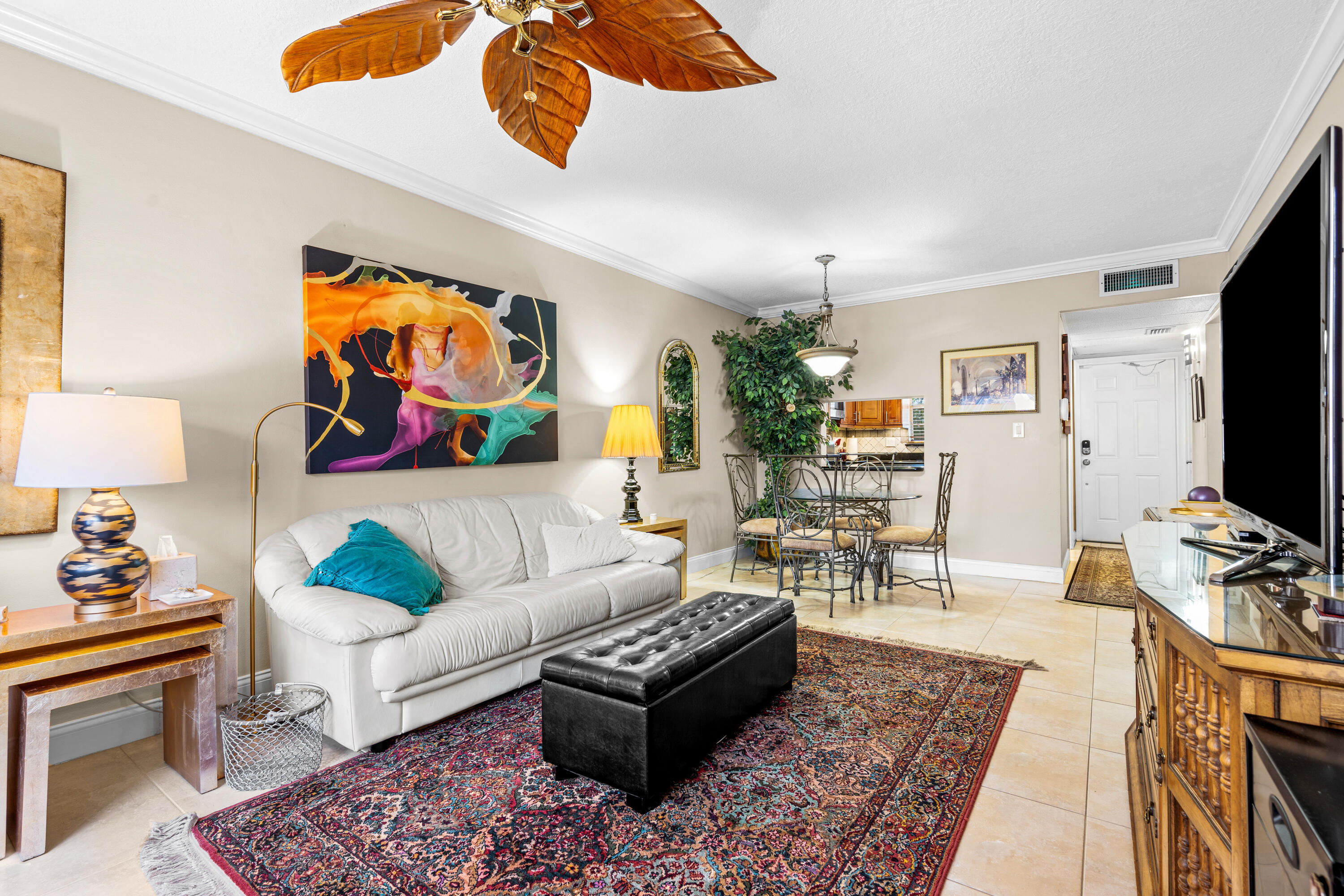 400 Northeast 20th Street Boca Raton, FL 33431 - Photo 7 of 17 Living Room