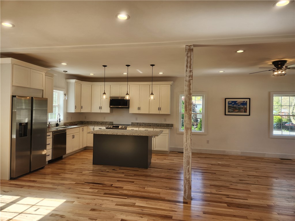 1284 Boston Neck Road Saunderstown, RI 02874 - Photo 8 of 24