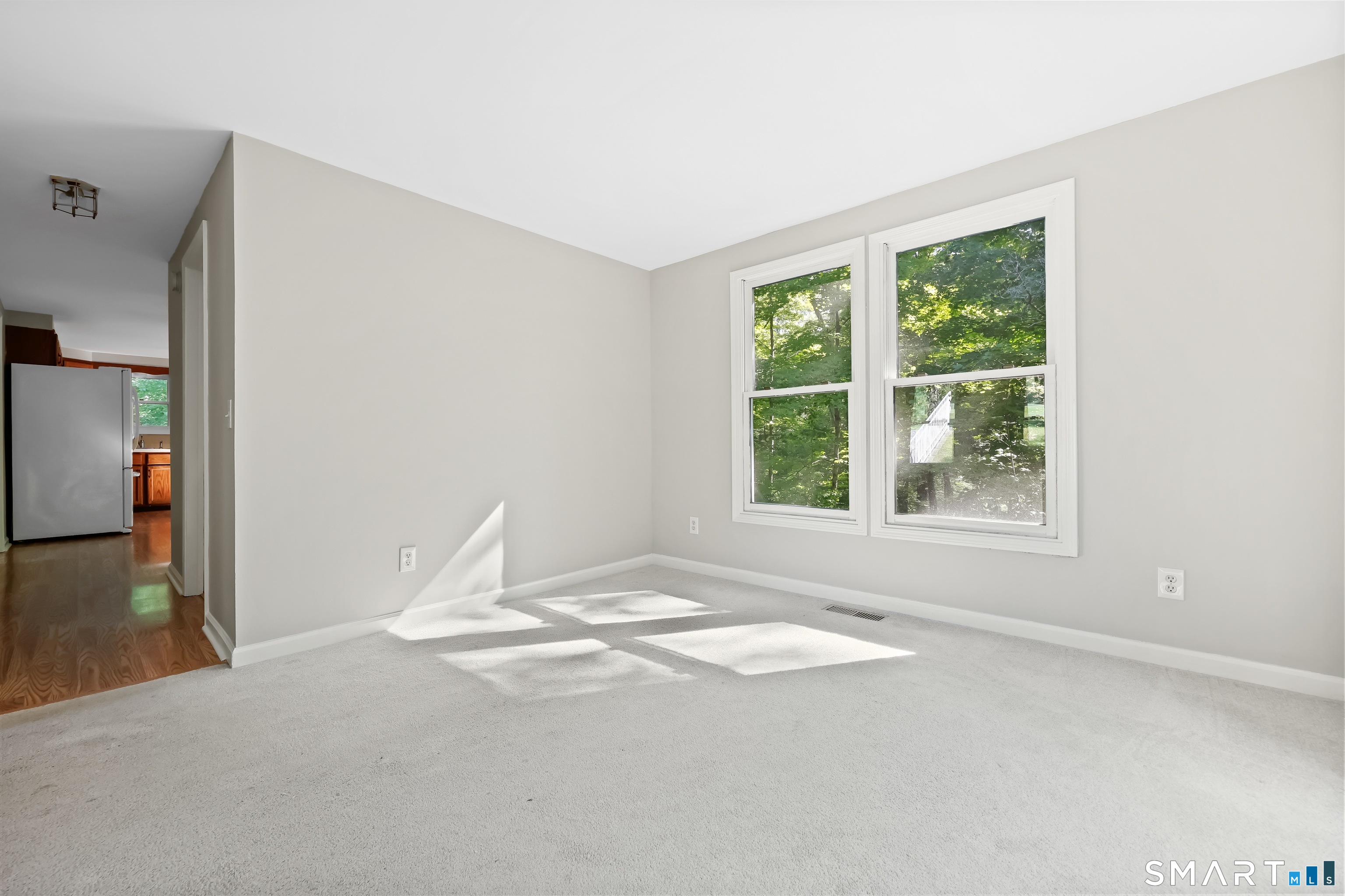 61 Rolling Green Road Bethany, CT 06524 - Photo 9 of 34 Dining Room