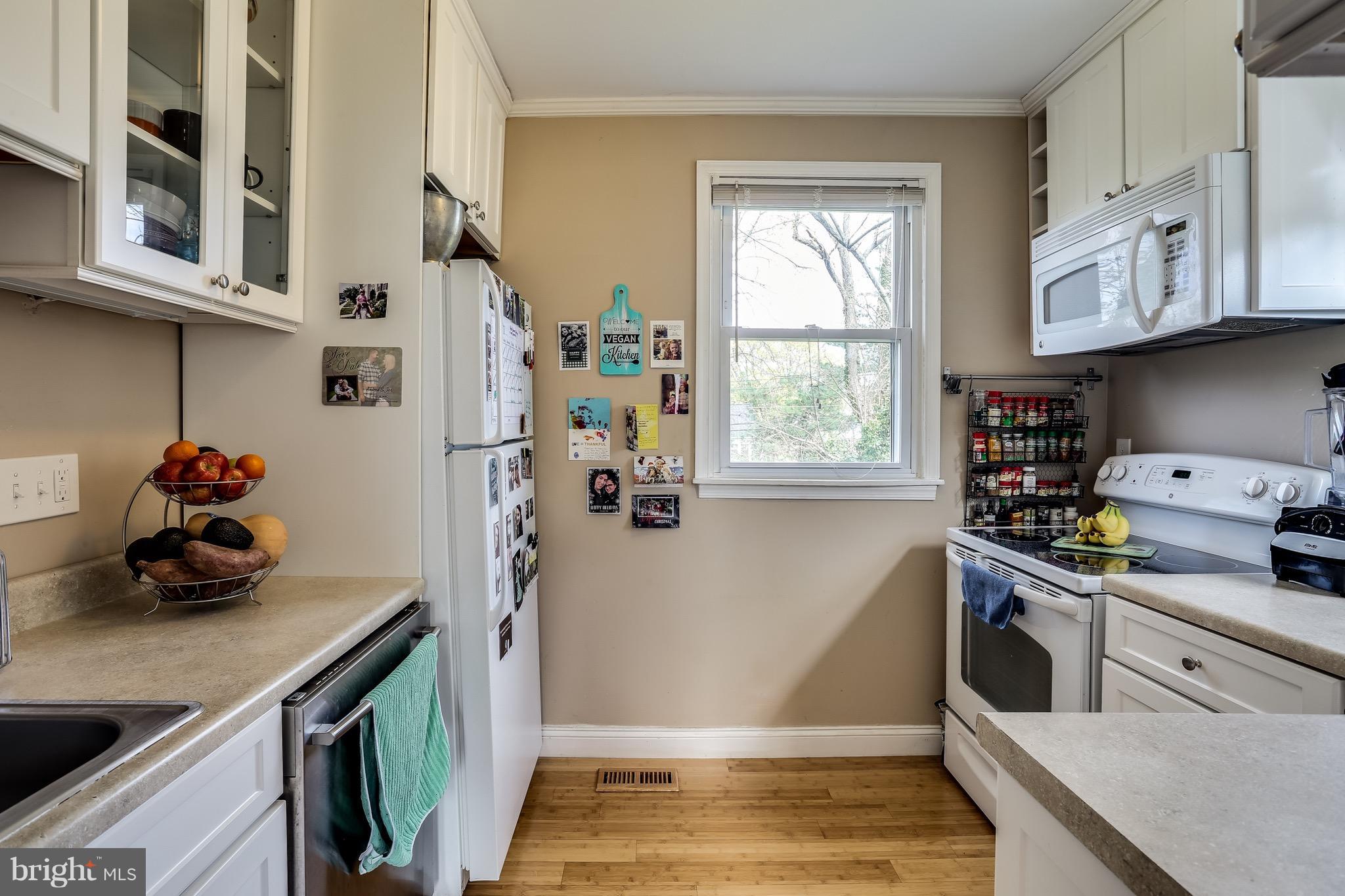 3522 St James Road Baltimore, MD 21244 - Photo 24 of 30 Kitchen at Apartment