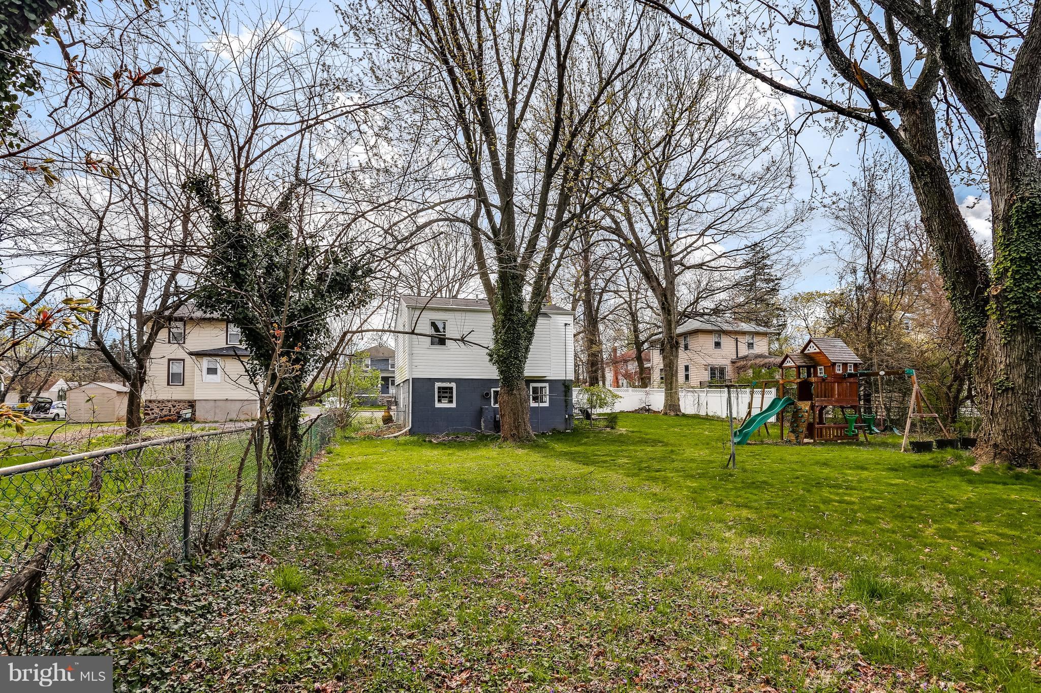 3522 St James Road Baltimore, MD 21244 - Photo 29 of 30 Exterior Fenced Yard