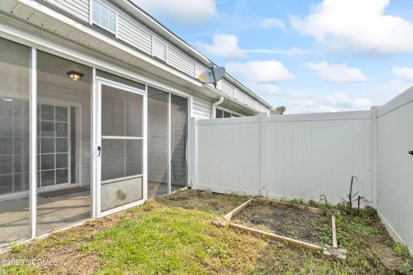 $1,300 | 9009 Banister Loop, Jacksonville, NC 28546