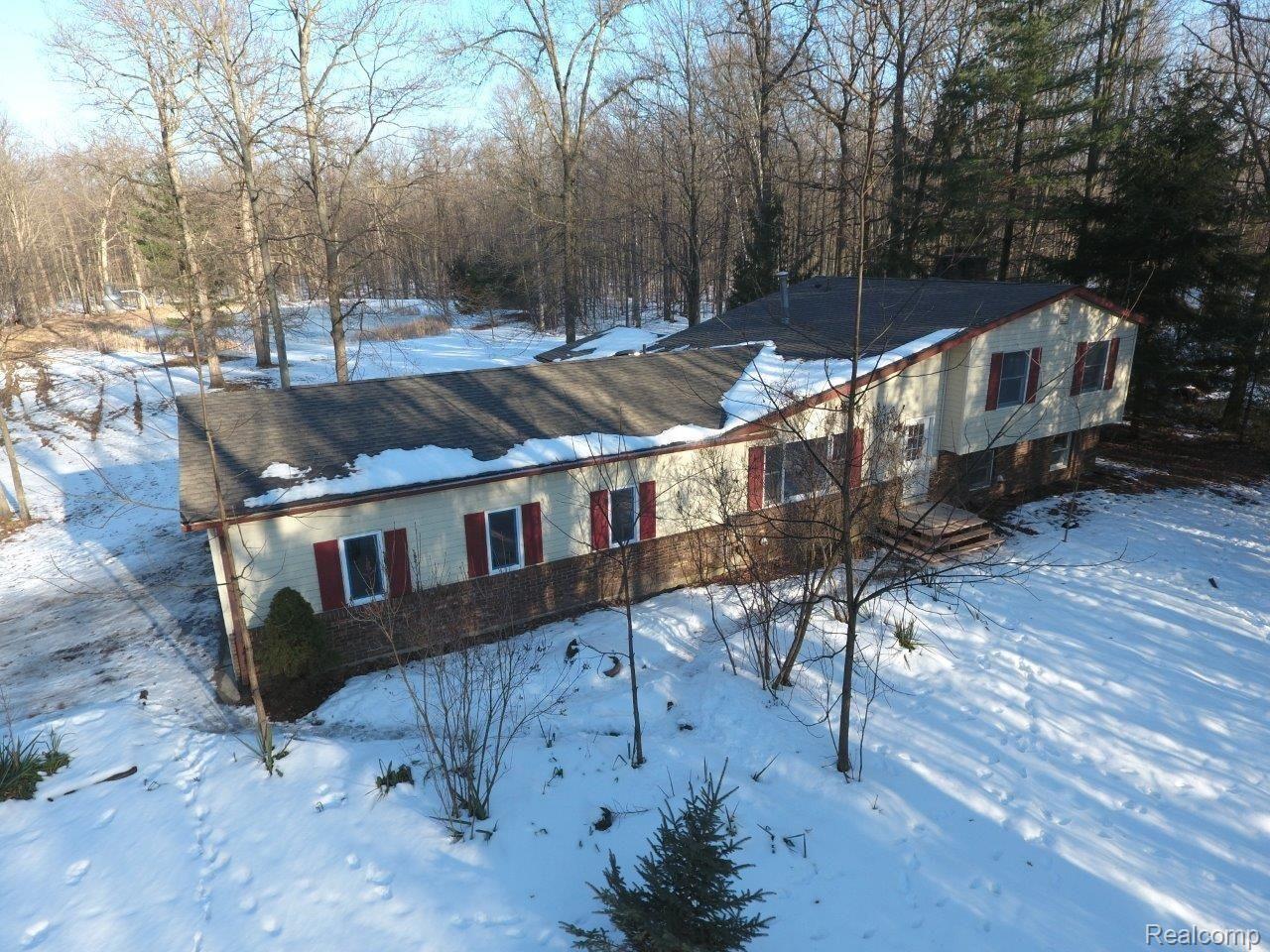 6387 South Steel Road St. Charles, MI 48655 - Photo 3 of 34 DJI_0034.jpg