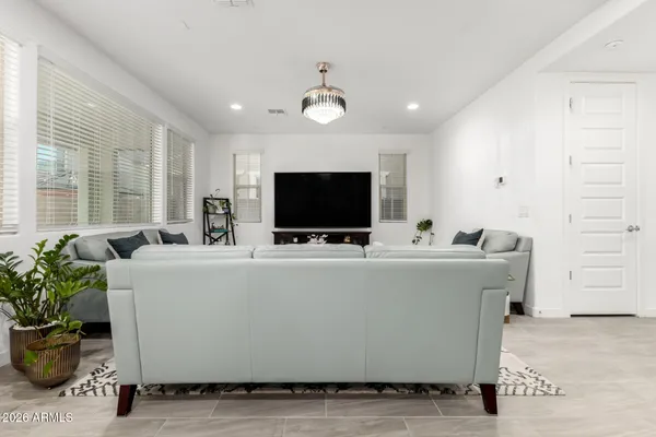 $680,000 | 2539 East Pelican Drive, Gilbert, AZ 85297