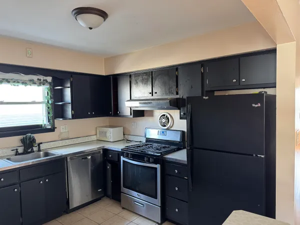 $2,150 | 108 Evergreen Street, Unit 2, Bayonne, NJ 07002