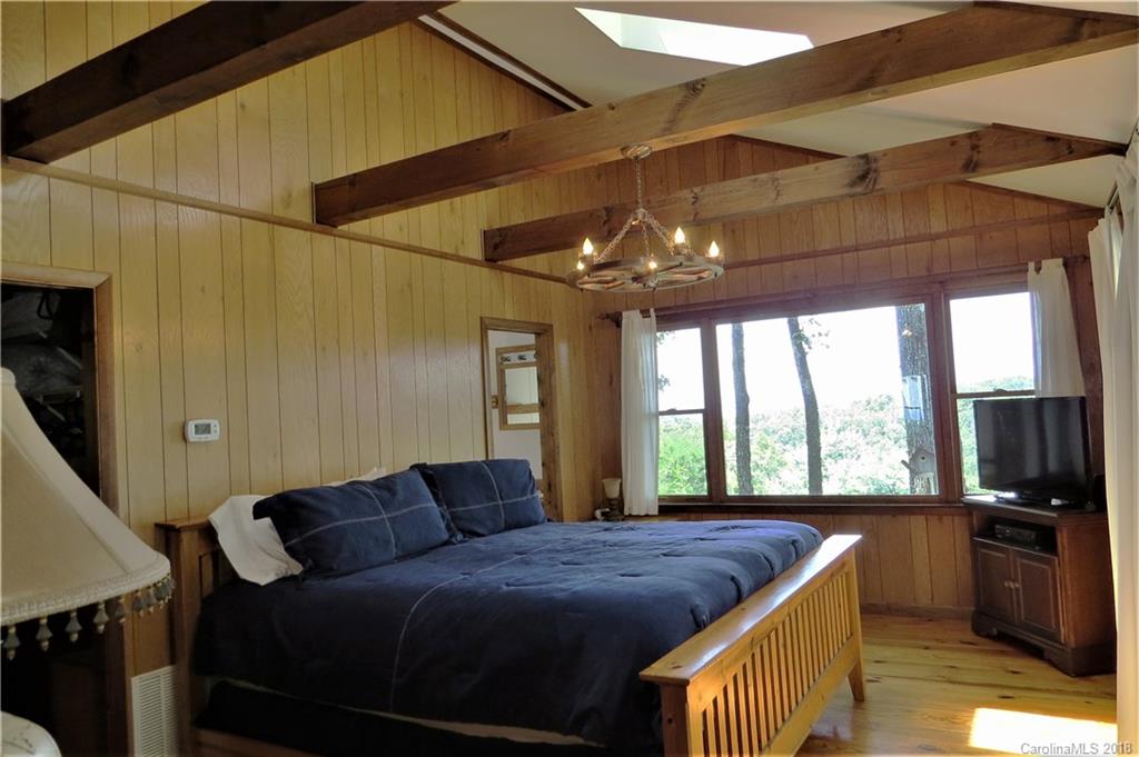 136 Lake Ridge Road Brevard, NC 28712 - Photo 14 of 35 Gallery Image 14