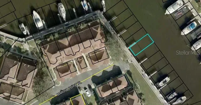 a bird view of a backyard