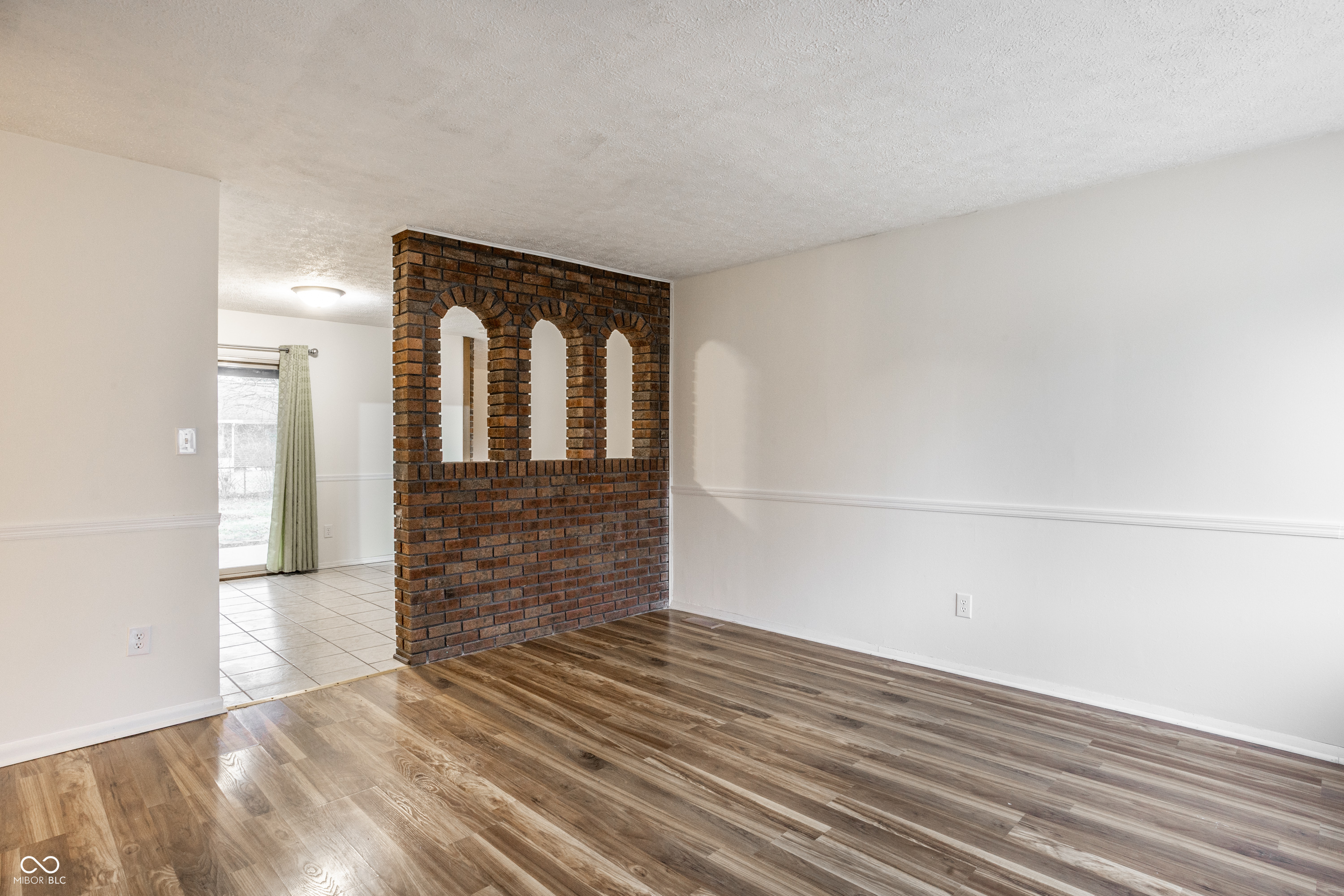3848 Richelieu Road Indianapolis, IN 46226 - Photo 3 of 29 Gallery Image 3