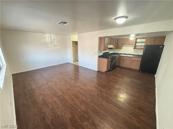 $950 | 4765 Thunderbolt Avenue, Unit 4, Las Vegas, NV 89115
