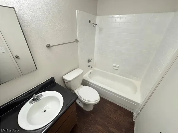 $950 | 4765 Thunderbolt Avenue, Unit 4, Las Vegas, NV 89115