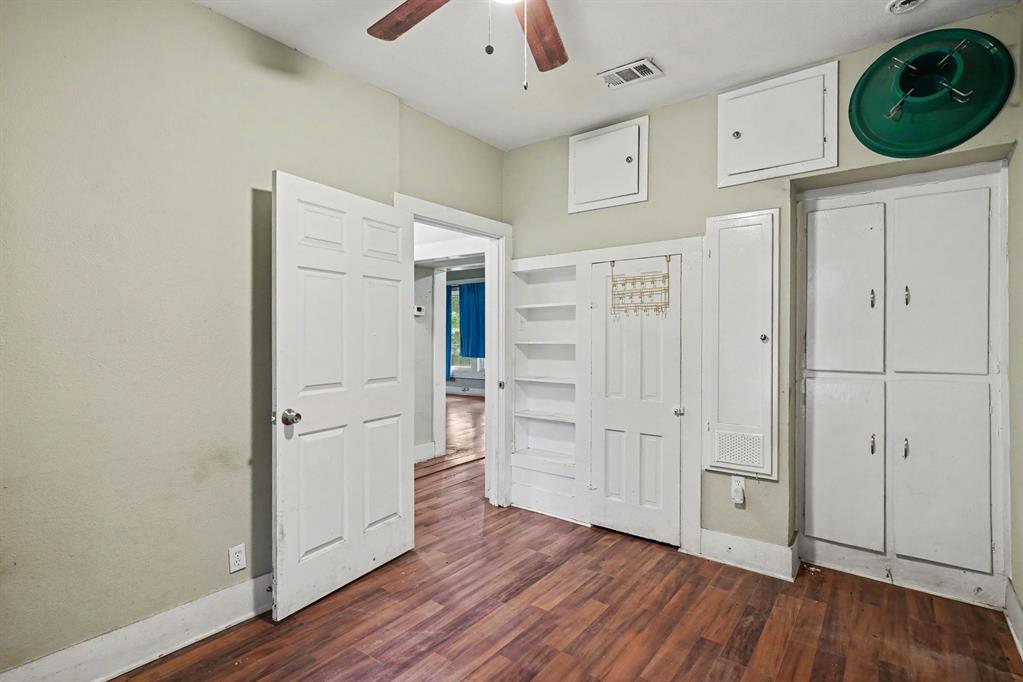 714 Ritchey Street Gainesville, TX 76240 - Photo 17 of 30