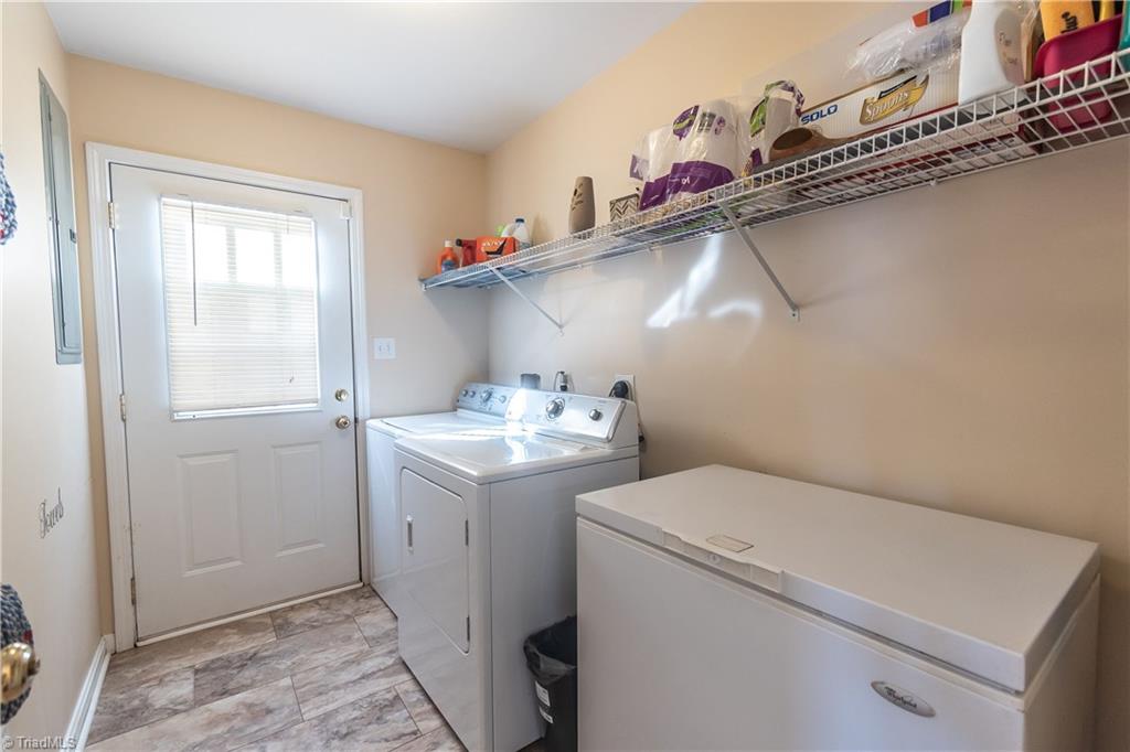 3860 Siloam Road Dobson, NC 27017 - Photo 11 of 28 Gallery Image 11