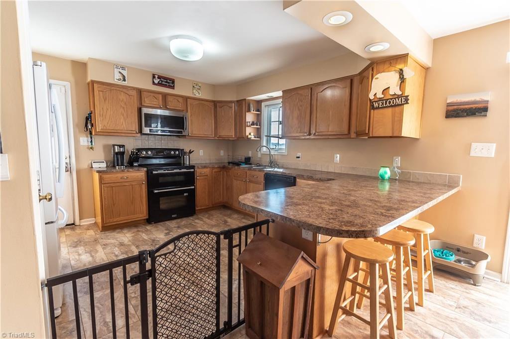 3860 Siloam Road Dobson, NC 27017 - Photo 7 of 28 Gallery Image 7