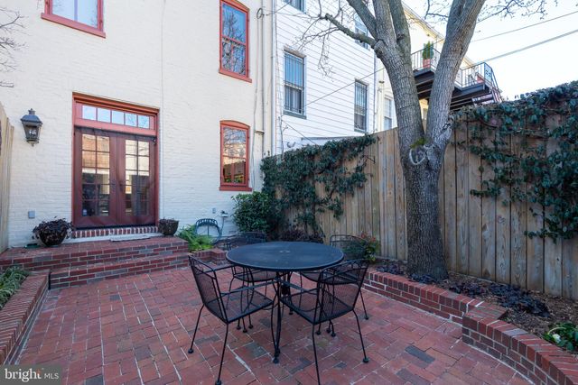 $1,420,000 | 138 E Street Southeast, Washington, DC 20003