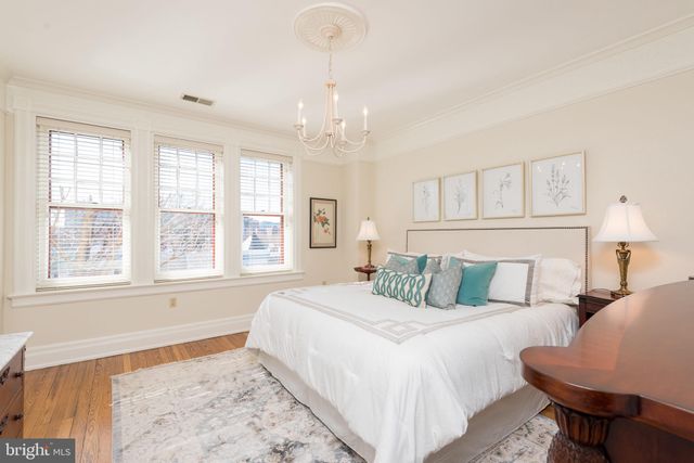 $1,420,000 | 138 E Street Southeast, Washington, DC 20003