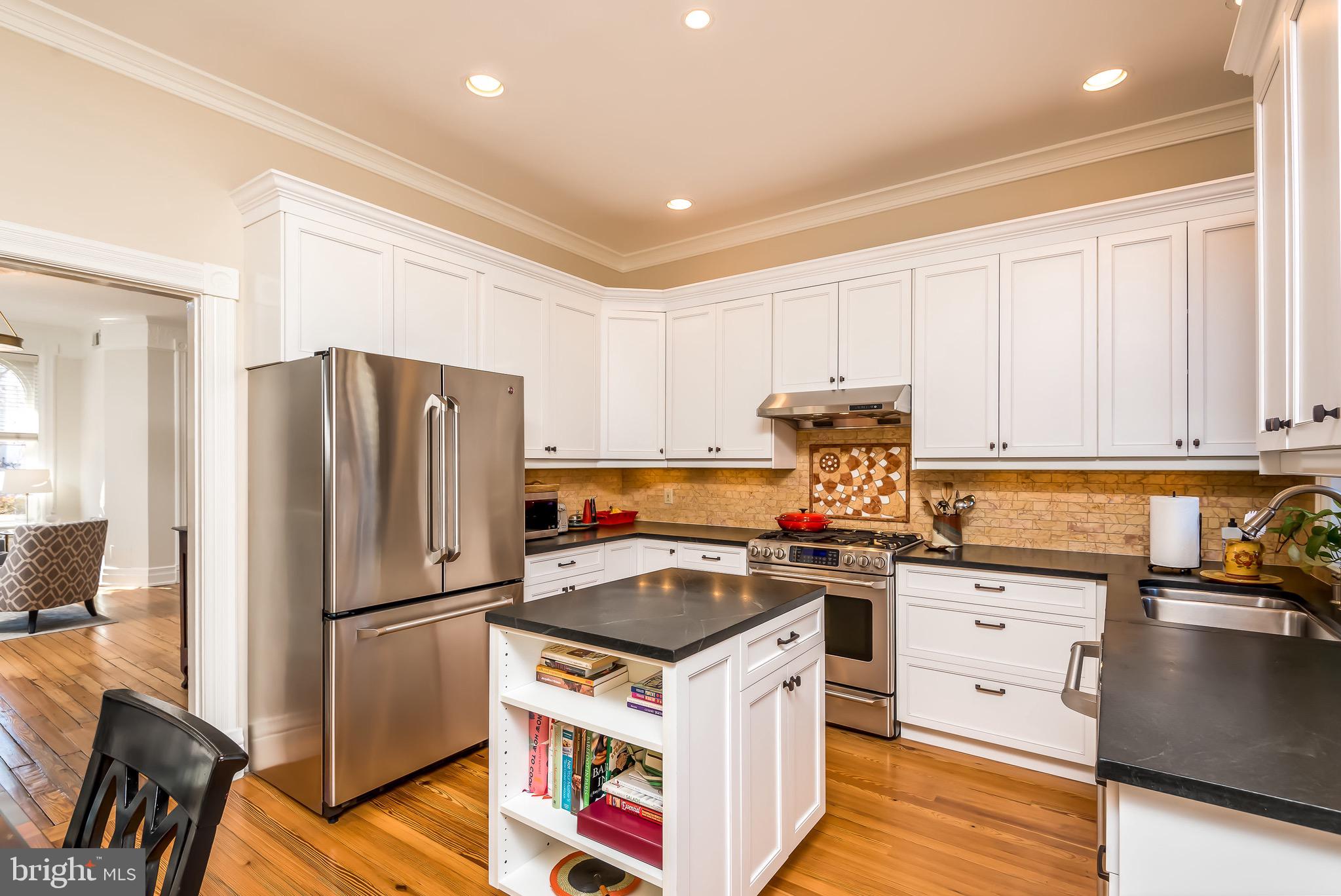 138 E Street Southeast Washington, DC 20003 - Photo 9 of 46