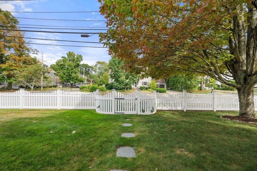 719 Webster Street Needham, MA 02492 - Photo 3 of 42