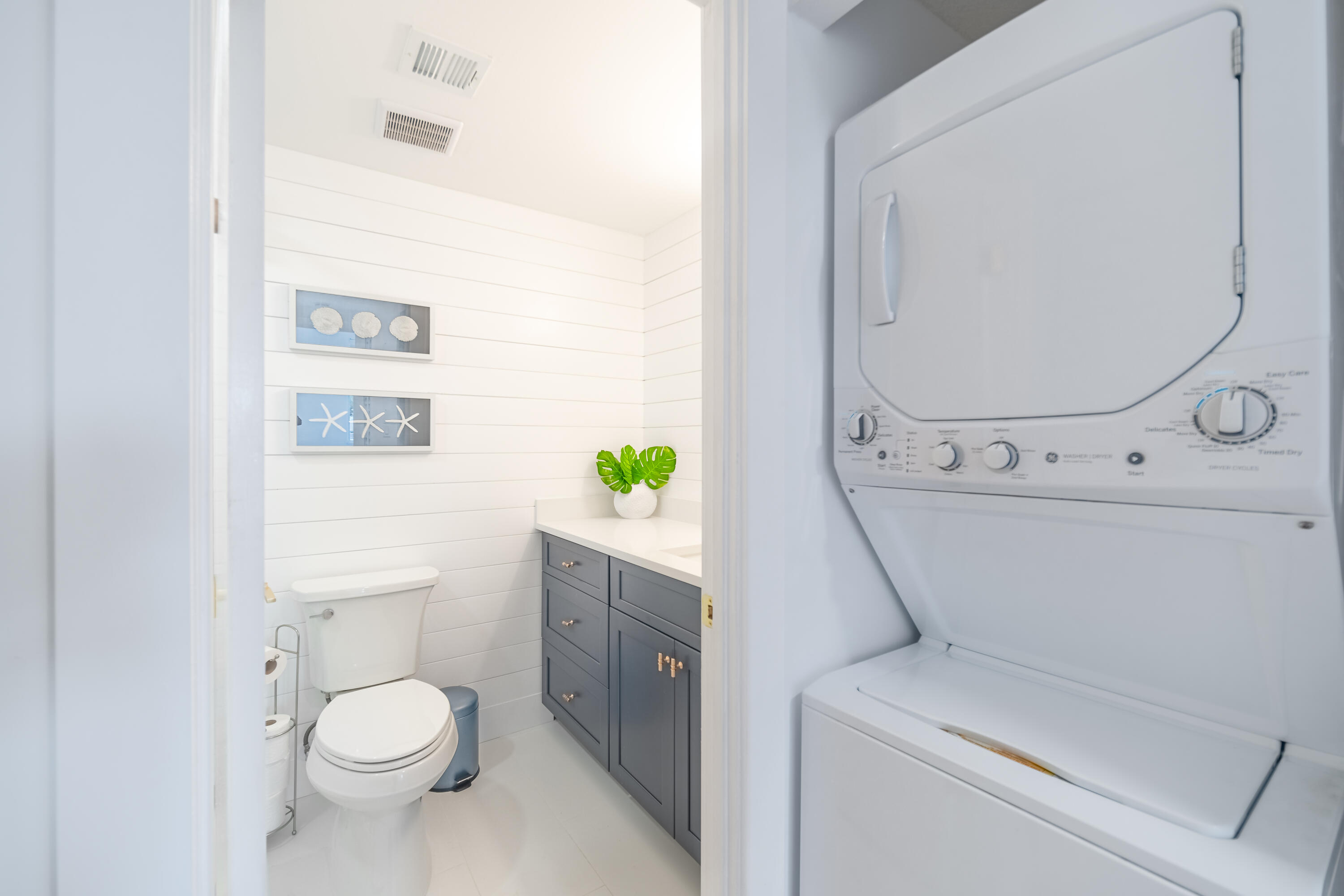353 Highway 1, Unit A6 Jupiter, FL 33477 - Photo 7 of 11 washer/dryer