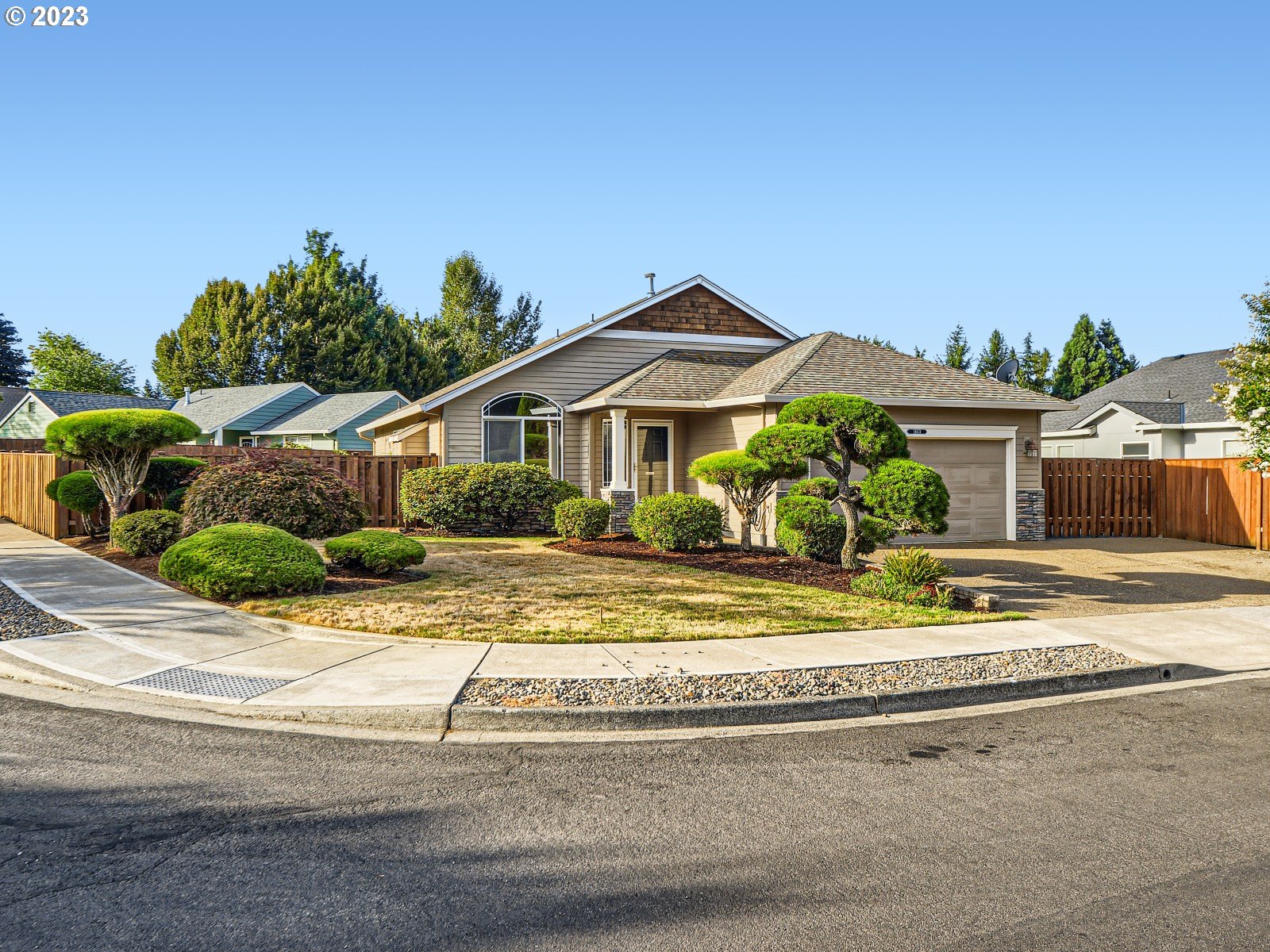 14674 Coltrane Street Oregon City, OR 97045 - Photo 1 of 27 Gallery Image 1