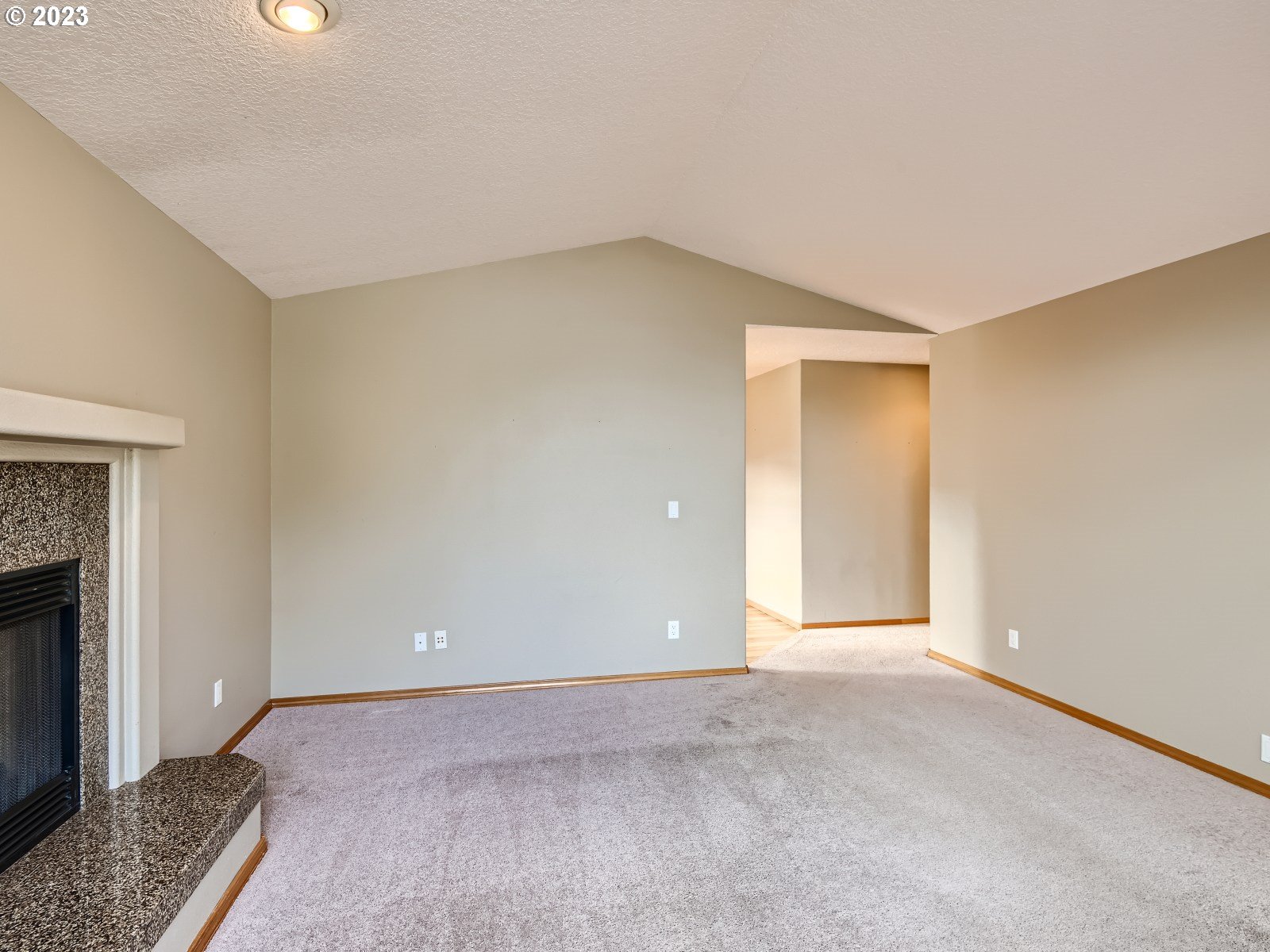 14674 Coltrane Street Oregon City, OR 97045 - Photo 5 of 27 Gallery Image 5