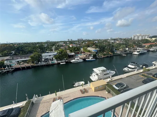 $1,850 | 2000 Northeast 135th Street, Unit 606, North Miami, FL 33181