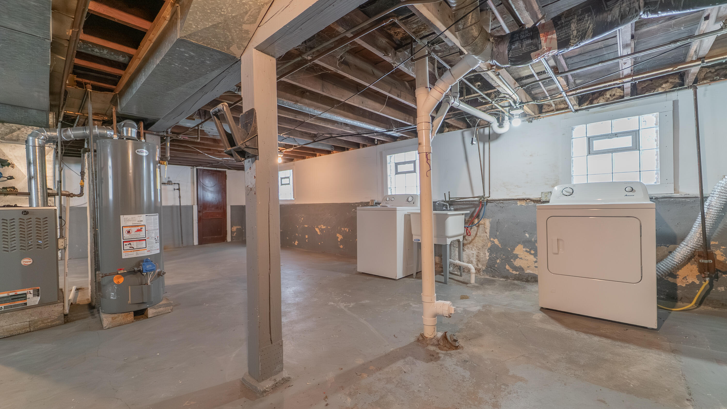 718 Cherry Street Hammond, IN 46324 - Photo 12 of 17 a view of a storage room