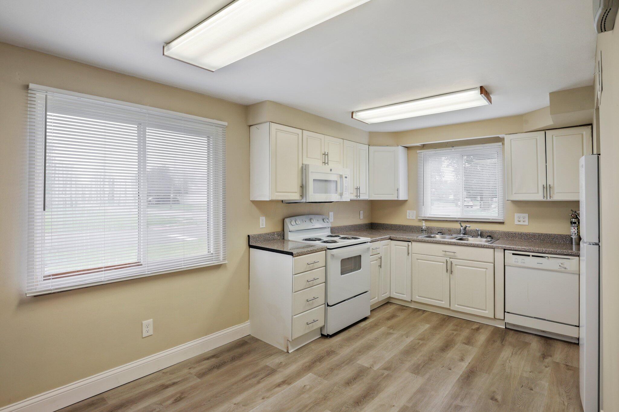 3545 Eakin Road Columbus, OH 43204 - Photo 9 of 21 22-web-or-mls-0N4A0767