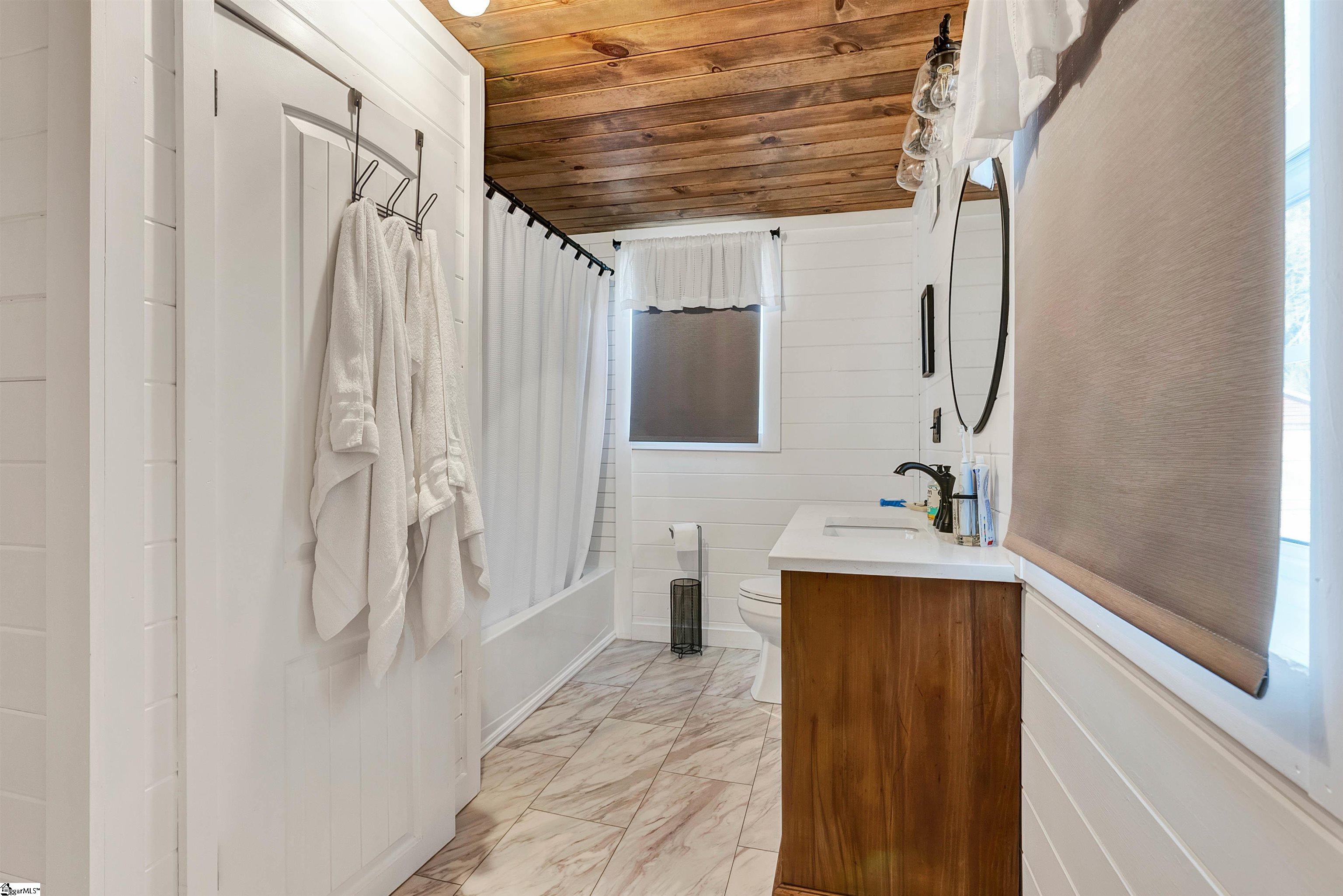 825 South Shamrock Avenue Landrum, SC 29356 - Photo 19 of 36