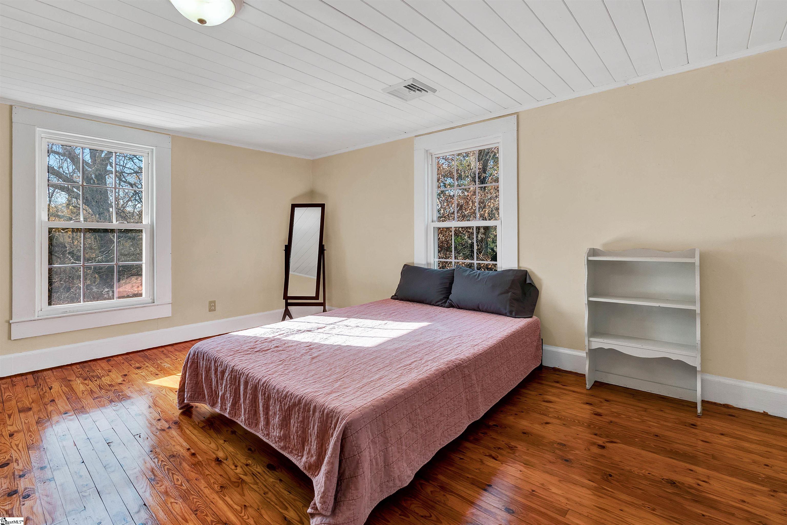 825 South Shamrock Avenue Landrum, SC 29356 - Photo 21 of 36