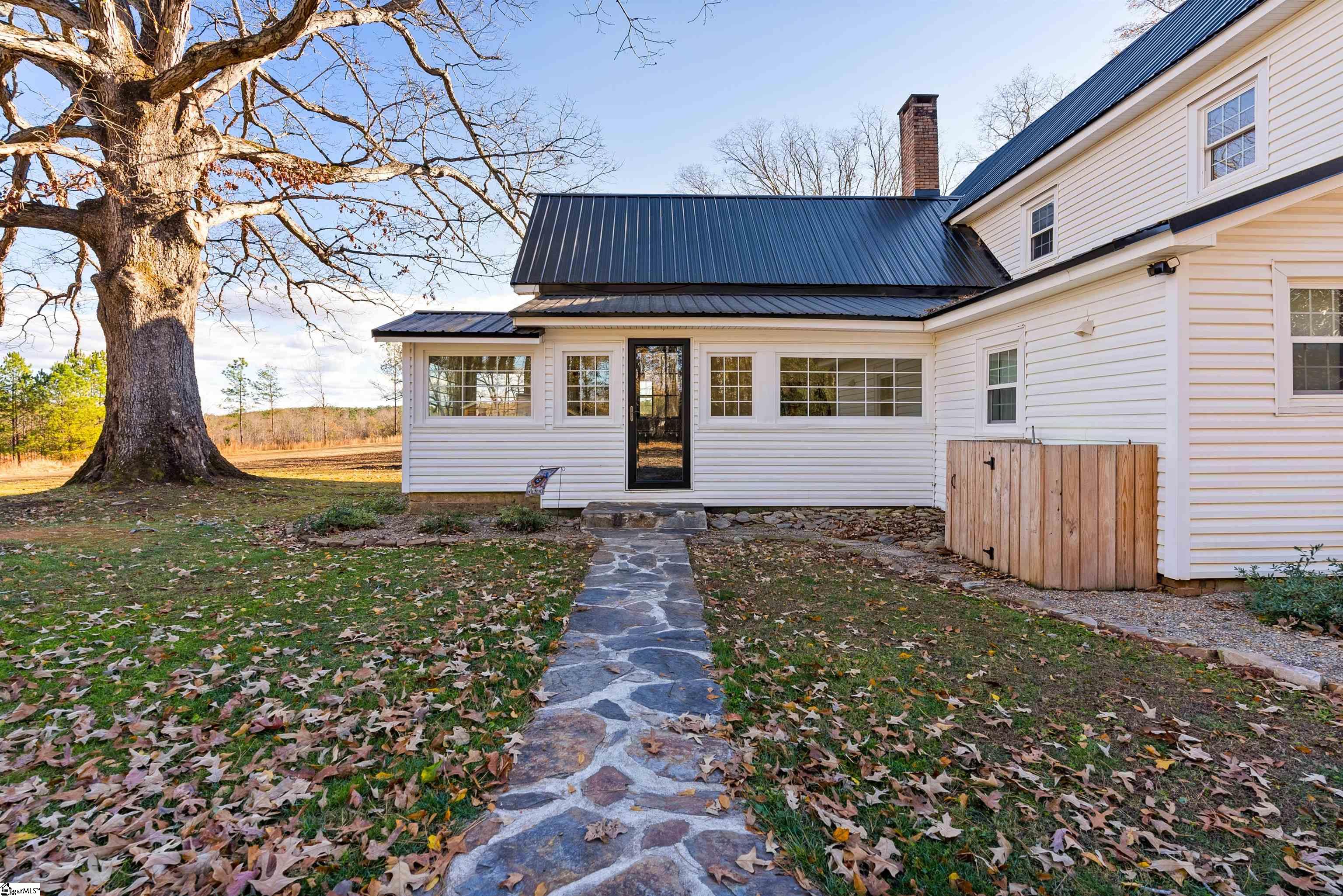 825 South Shamrock Avenue Landrum, SC 29356 - Photo 26 of 36