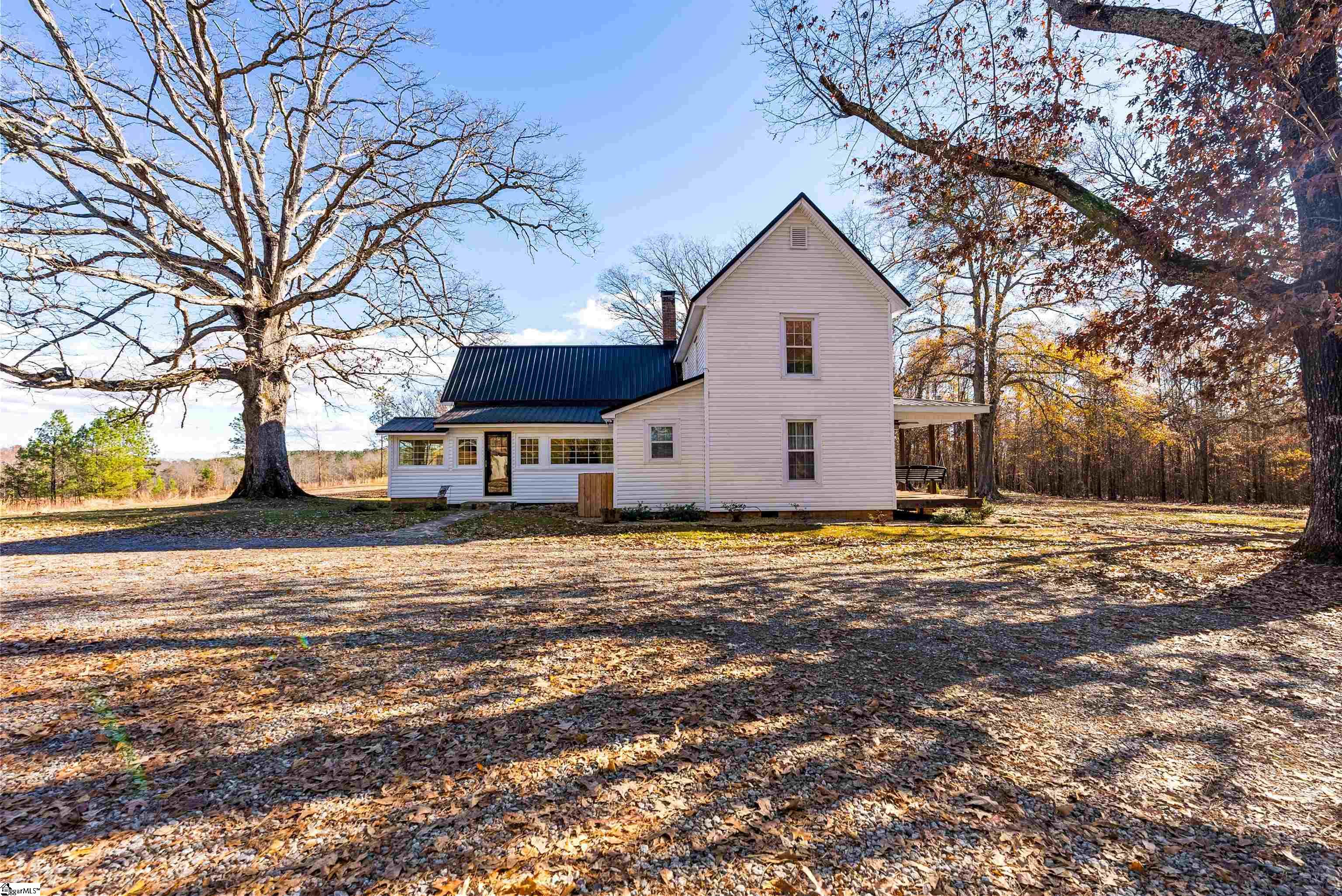 825 South Shamrock Avenue Landrum, SC 29356 - Photo 27 of 36