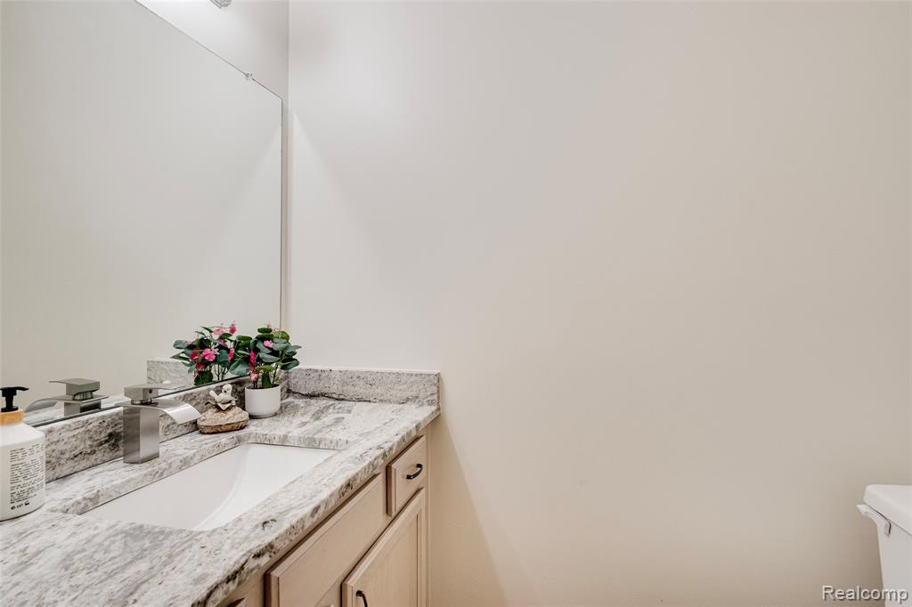 39719 Squire Road Novi, MI 48375 - Photo 24 of 51