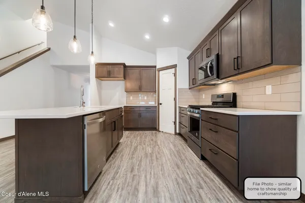 $539,900 | 2 East Valley Street South, Oldtown, ID 83822