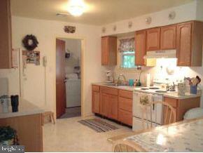 160 Commodore Road Manahawkin, NJ 08050 - Photo 3 of 4 Gallery Image 3