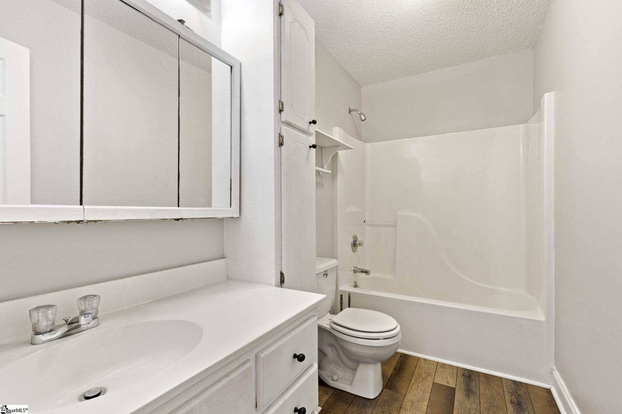 405 New Perry Road Greenville, SC 29617 - Photo 19 of 24 Gallery Image 19