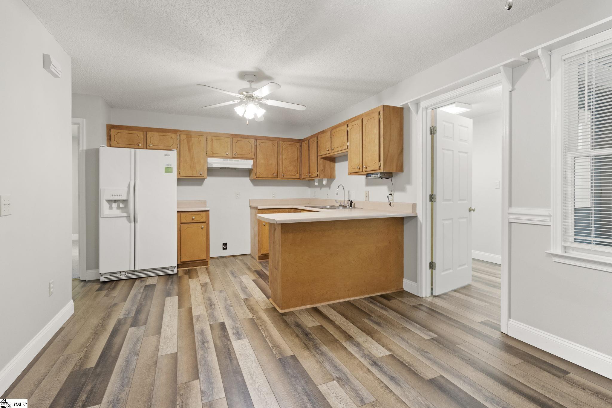 405 New Perry Road Greenville, SC 29617 - Photo 7 of 24 Gallery Image 7