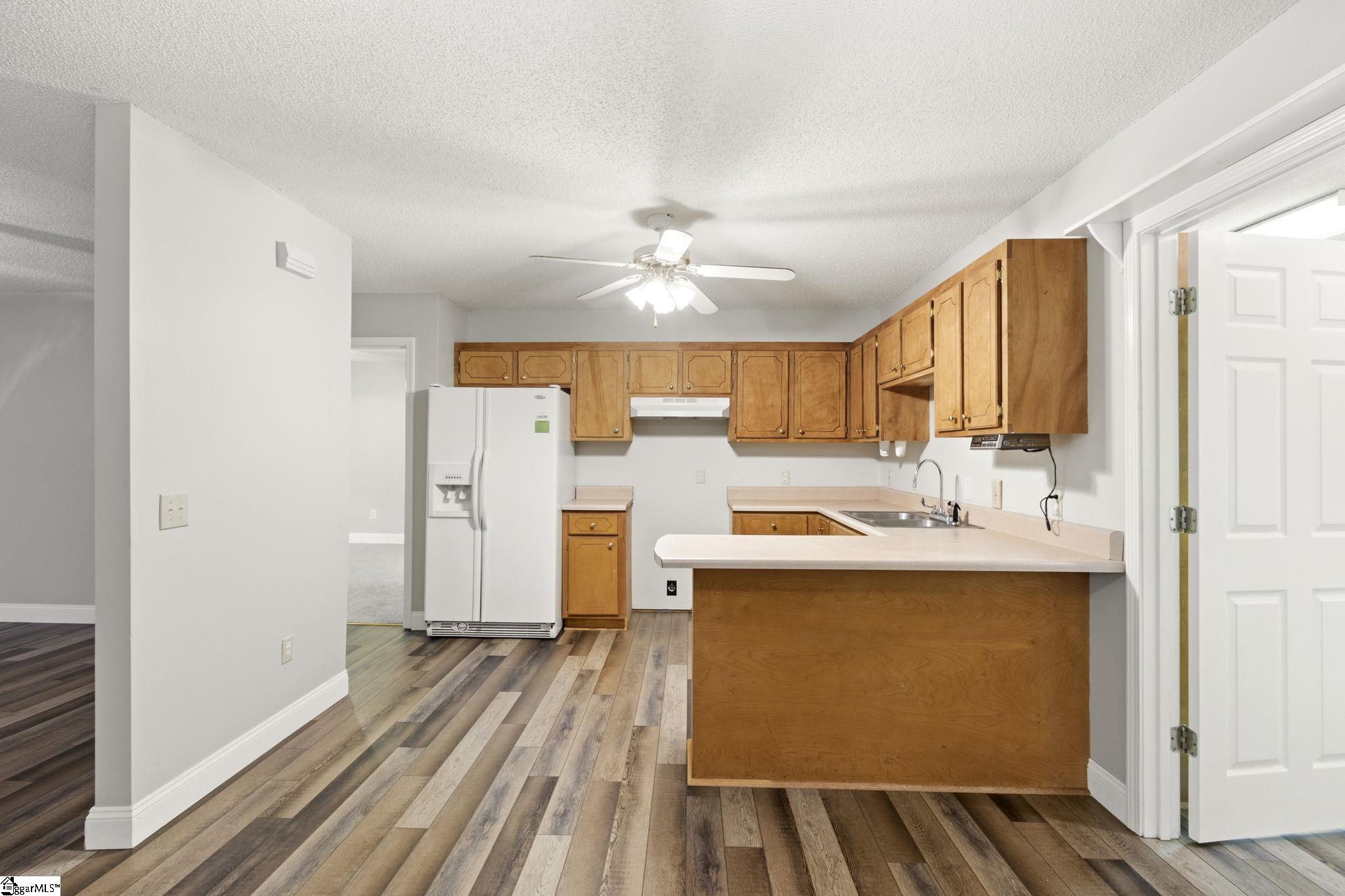 405 New Perry Road Greenville, SC 29617 - Photo 9 of 24 Gallery Image 9