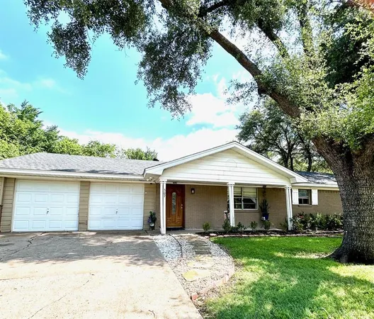 $225,000 | 307 East 5th Street, Kaufman, TX 75142