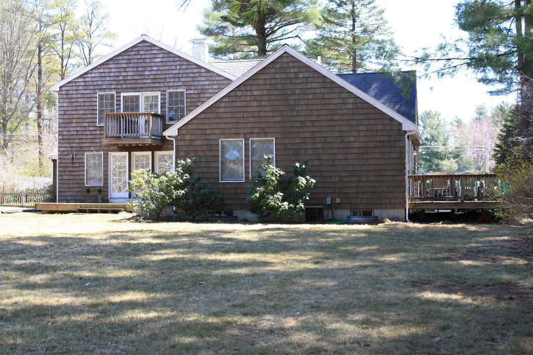 521 Old Post Road Walpole, MA 02081 - Photo 4 of 26 521 back of house