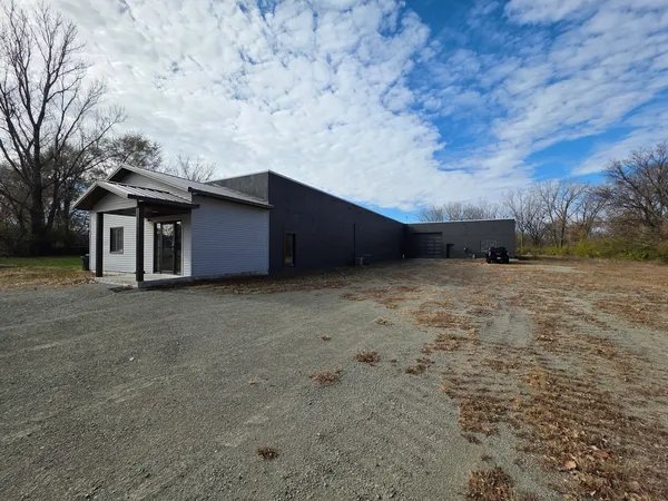 a view of a garage