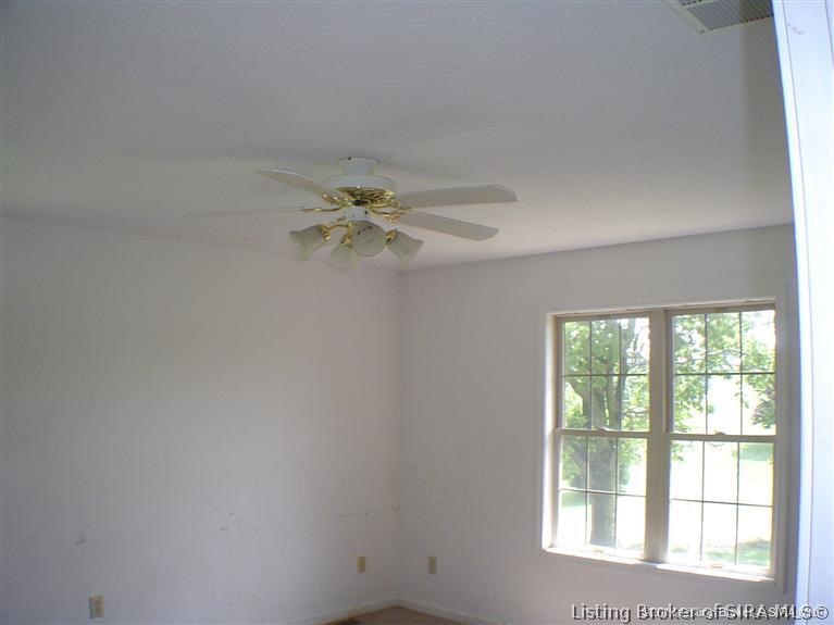821 Weaver Road Memphis, IN 47143 - Photo 7 of 11 Gallery Image 7