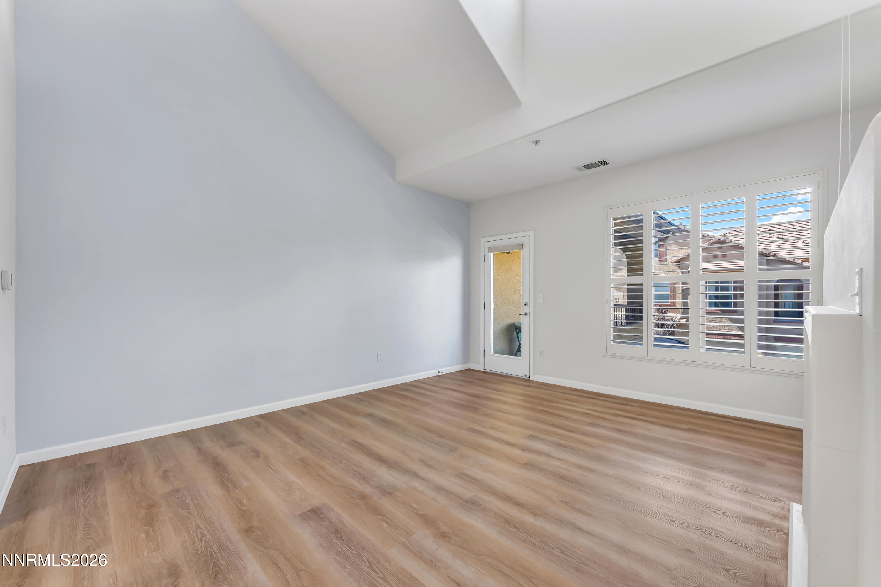 1325 South Meadows Parkway, Unit 122 Reno, NV 89521 - Photo 7 of 33 10-1325 South Meadows Pkwy Unit 122 Reno