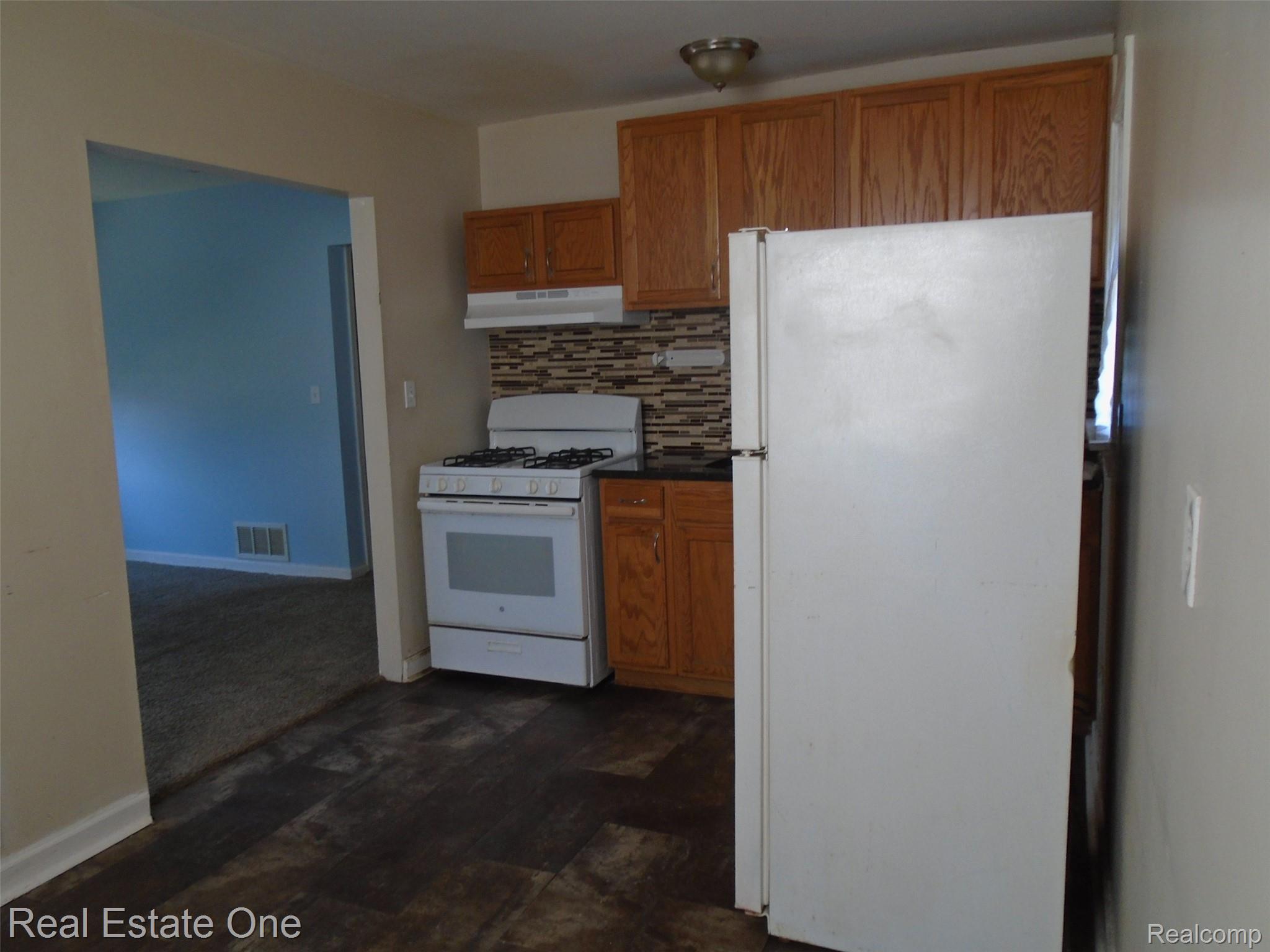 27064 Notre Dame Street Inkster, MI 48141 - Photo 10 of 20 DSC08924.JPG