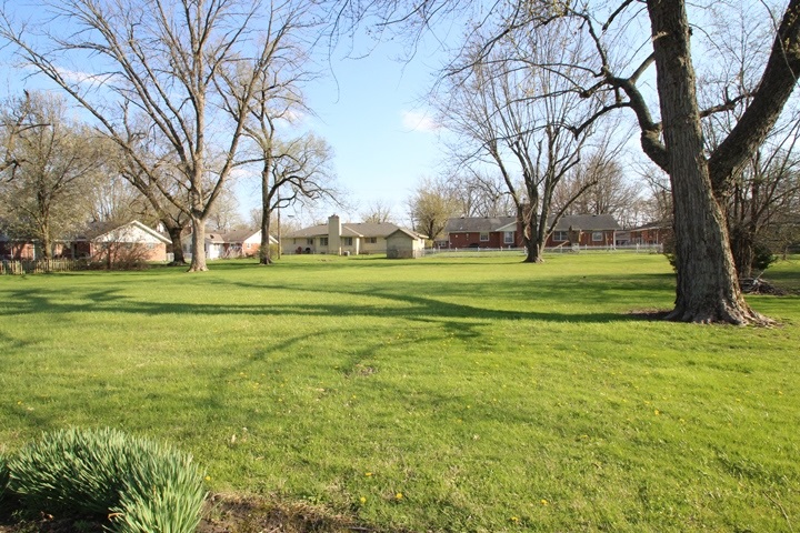 3501 West Petty Road Muncie, IN 47304 - Photo 3 of 5