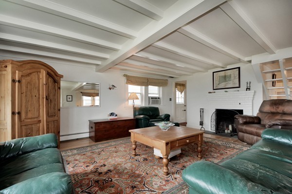 53 Post Island Road Quincy, MA 02169 - Photo 6 of 20 Gallery Image 6
