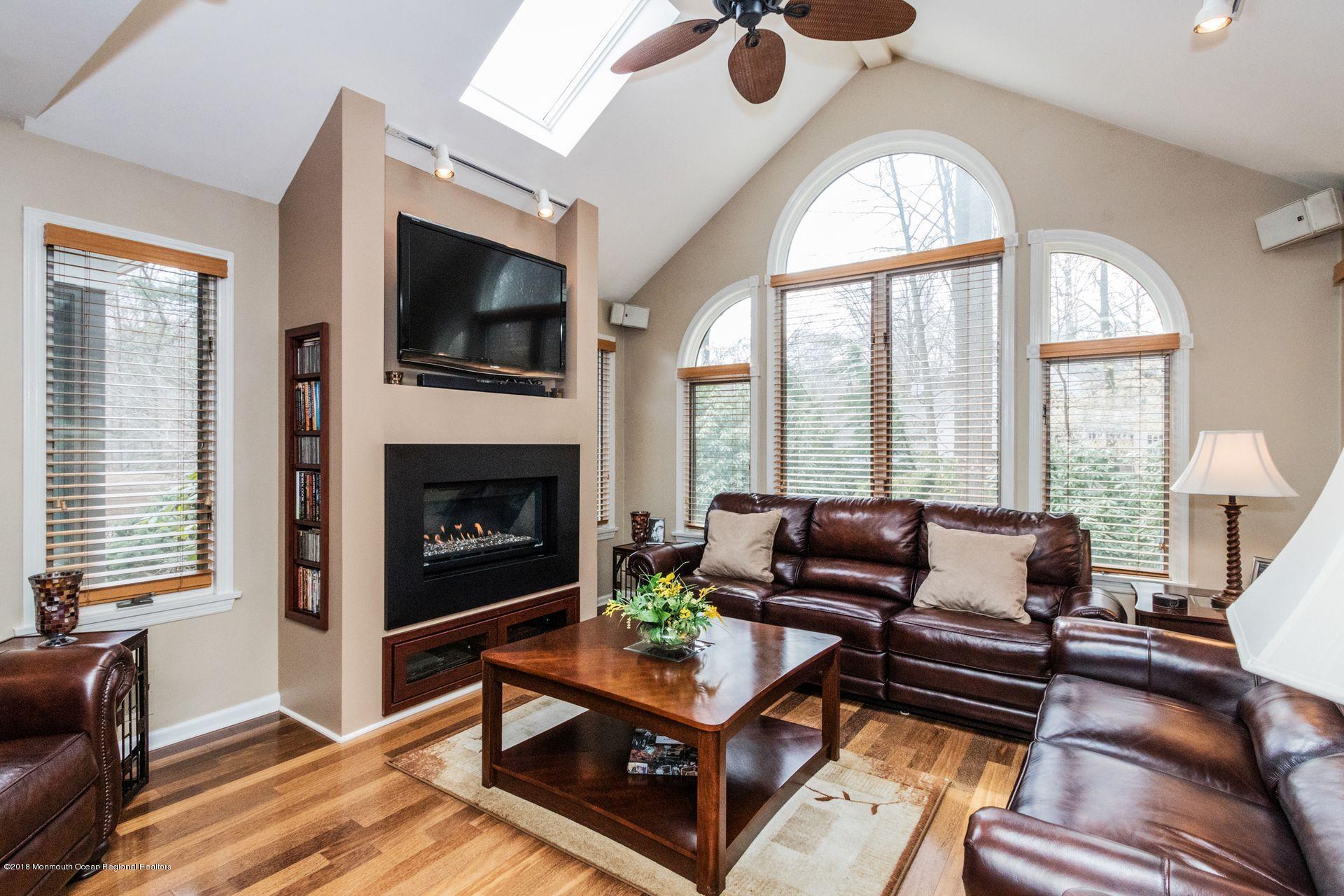1 Howland Road Middletown, NJ 07748 - Photo 10 of 45 19