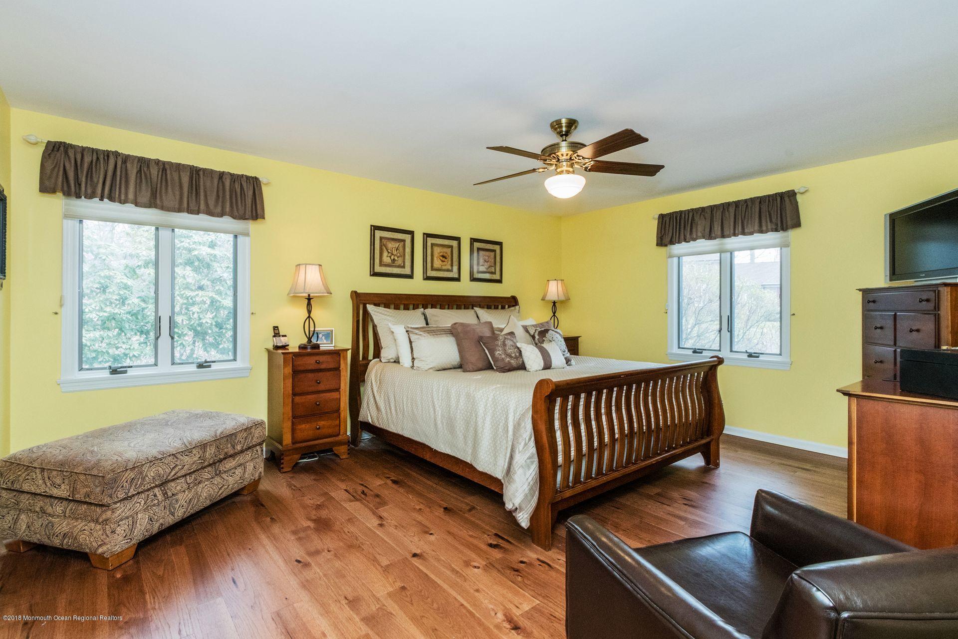 1 Howland Road Middletown, NJ 07748 - Photo 19 of 45 Spacious master suite!