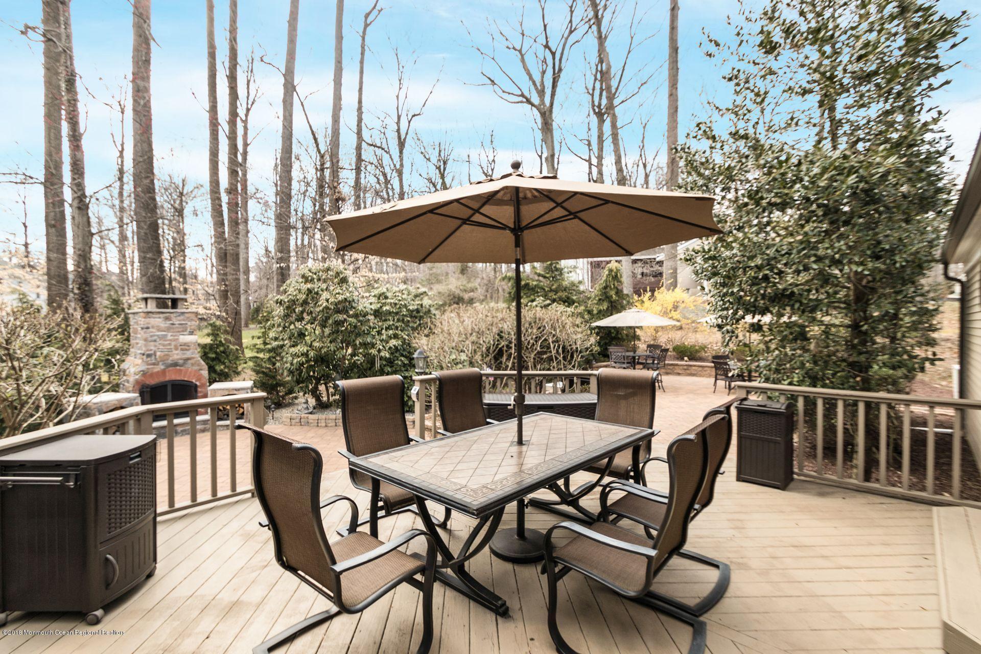 1 Howland Road Middletown, NJ 07748 - Photo 37 of 45 Outdoor dining on deck!
