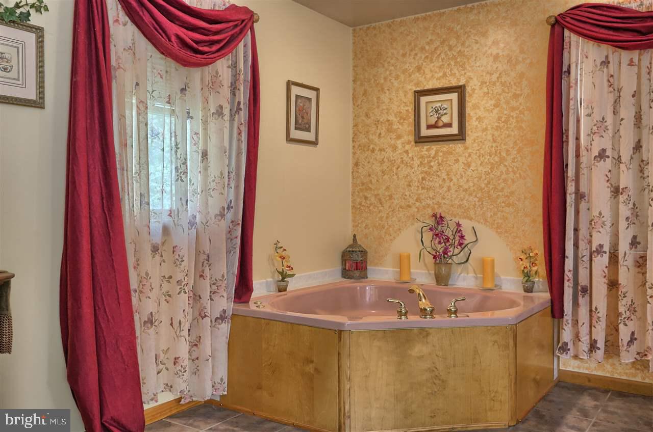 1884 Felker Road Middletown, PA 17057 - Photo 14 of 25 Gallery Image 14