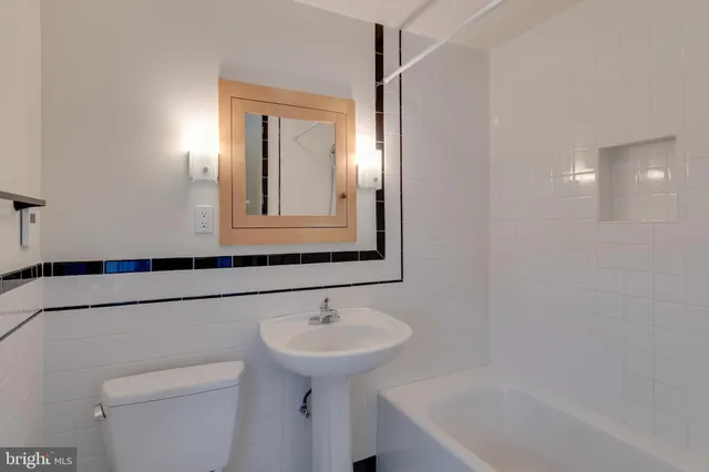 $3,950 | 2508 Davis Avenue, Alexandria, VA 22302